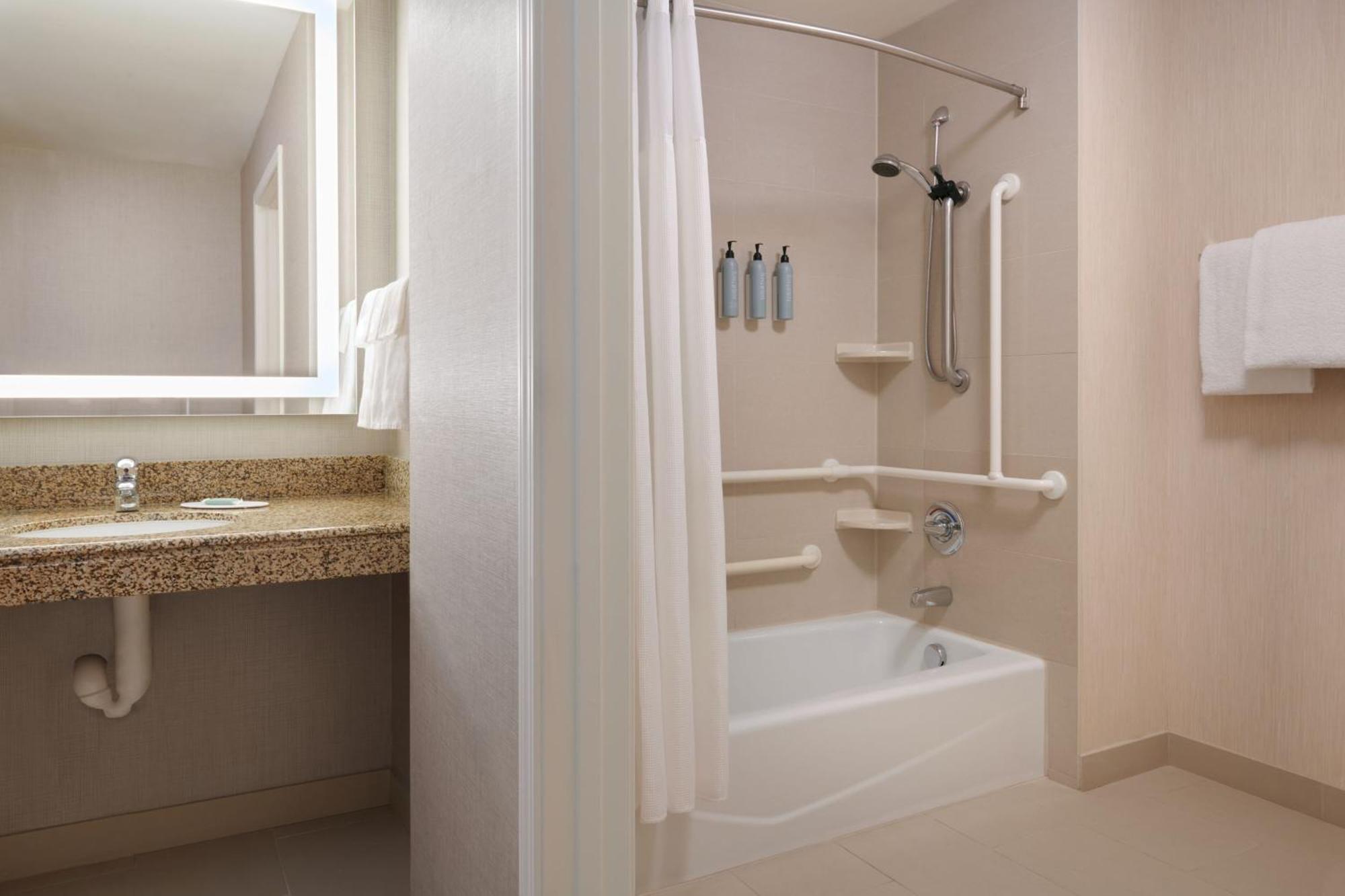 Residence Inn By Marriott Calgary Airport Ngoại thất bức ảnh