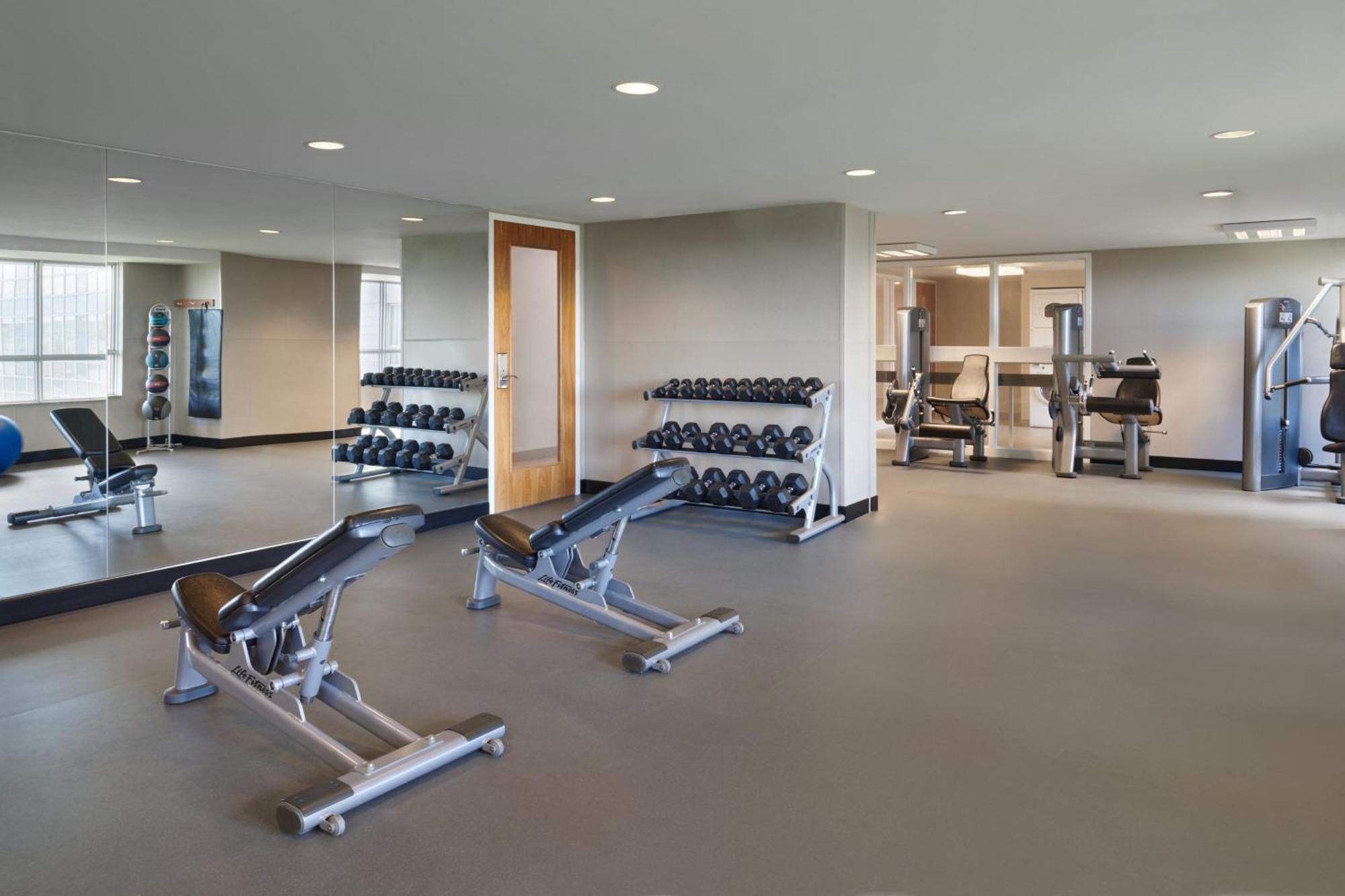 Residence Inn By Marriott Calgary Airport Ngoại thất bức ảnh