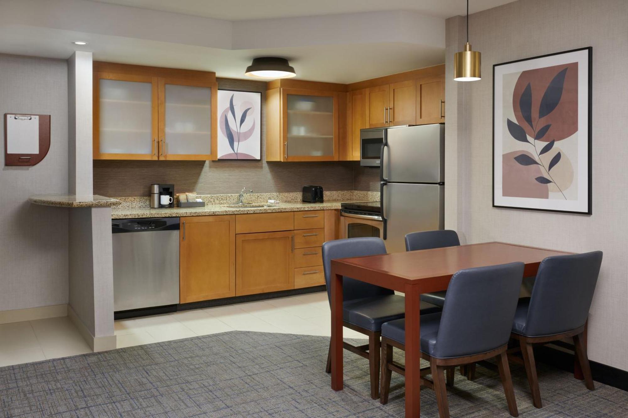 Residence Inn By Marriott Calgary Airport Ngoại thất bức ảnh